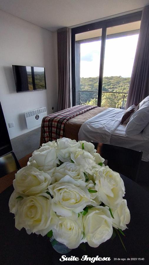 Suites Nas Nuvens Premium กรามาโด ภายนอก รูปภาพ