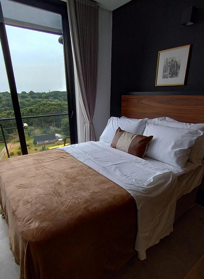 Suites Nas Nuvens Premium กรามาโด ภายนอก รูปภาพ